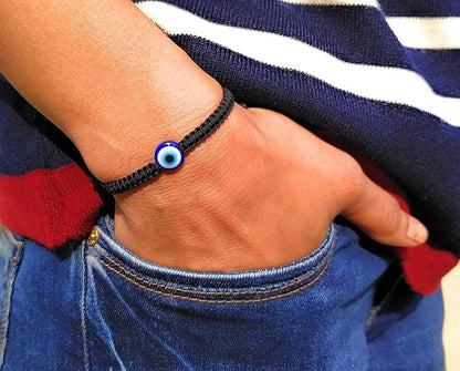 ARTIFICIAL TREE Handmade Nazariya 6 mm Evil Eye Charms Black Thread Bracelet Adjustable for Women, Men, Girls & Boys 4 Piece (BLACK)(AT GIRLS BRCT 036) : Amazon.in: Jewellery