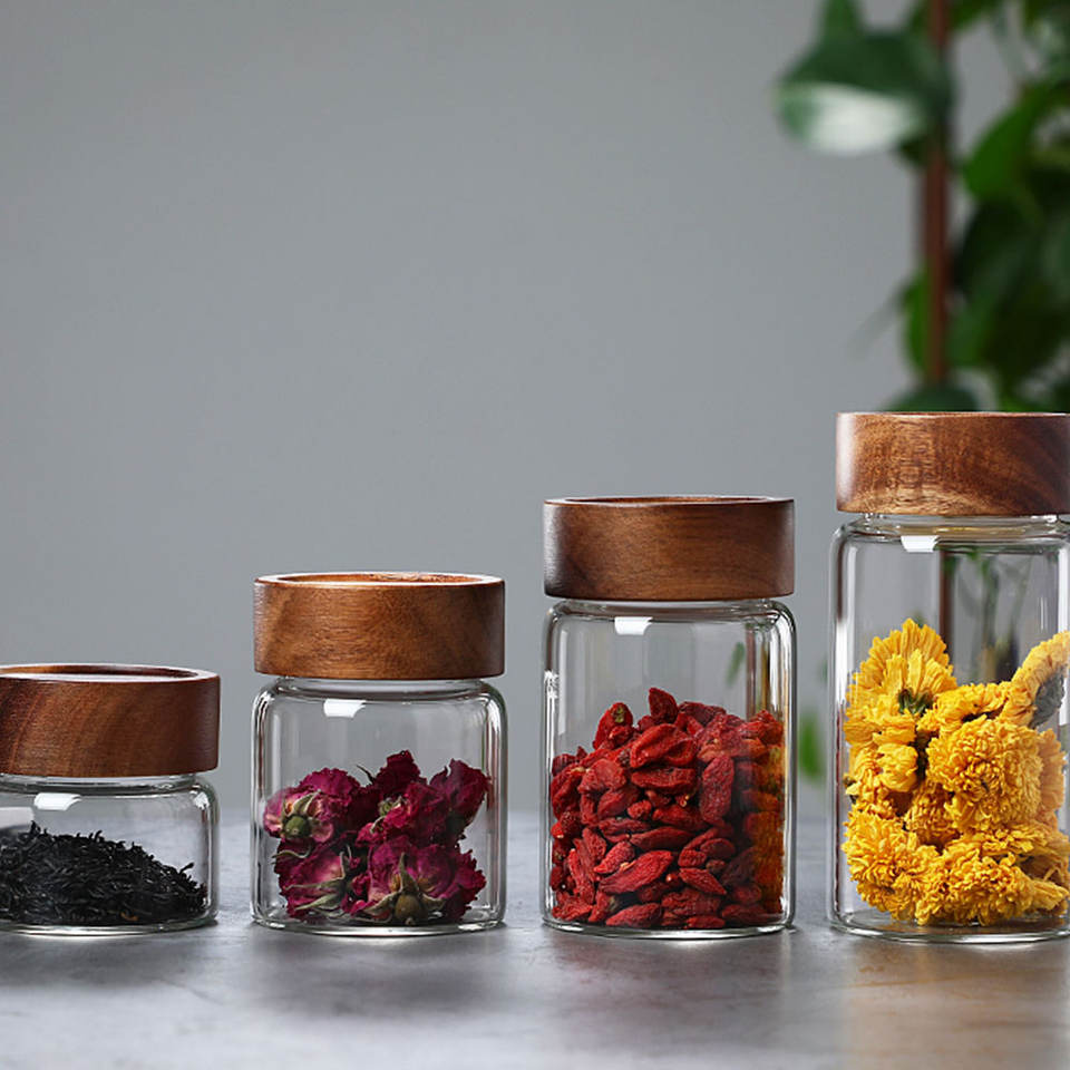 Quality Round Shape Borosilicate Airtight Glass Storage Jar with Screw Wood Lid Glass Jar